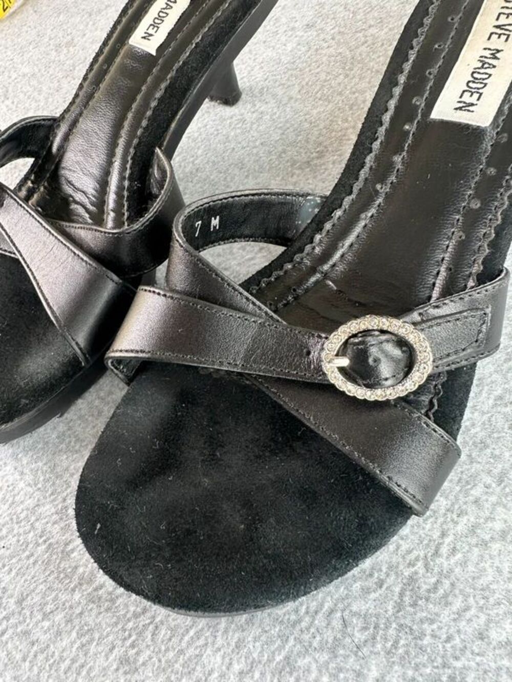 Vintage 90s Y2K Steve Madden Black Kitten Heel Size 7 Rhinestone Wooden Heel - Picture 3 of 10